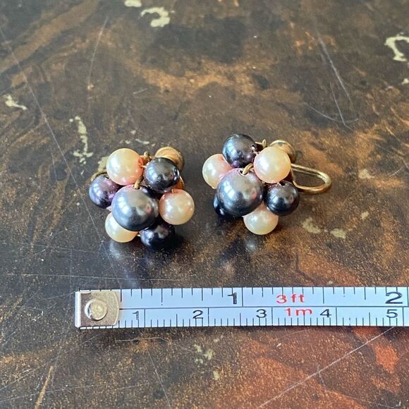 Vintage Screw-back Retro Bead Earrings - Picture 5 of 6